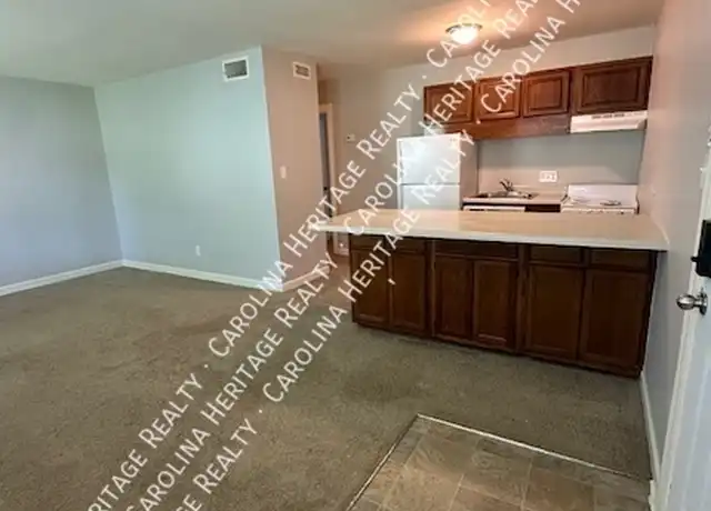 Property at 420 10th Avenue Dr NE Unit 56, Hickory, NC, 28601, 1 bed, 1 bath, [object Object]