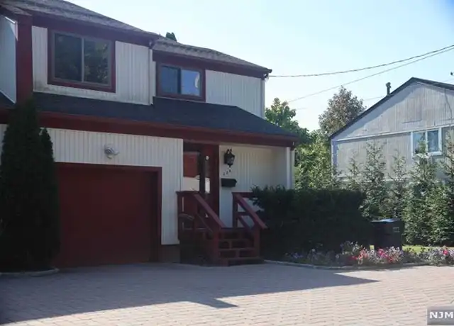 Property at 328 E Main St Unit 328, Bergenfield, NJ, 07621, 3 beds, 3.5 baths, [object Object]