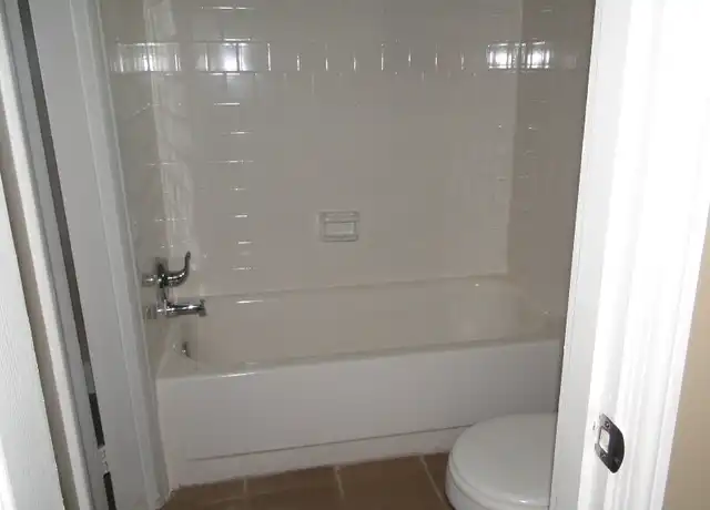 Property at 2612 Steele Ave SW Unit 23D, Atlanta, GA, 30315, 1 bed, 1 bath, [object Object]