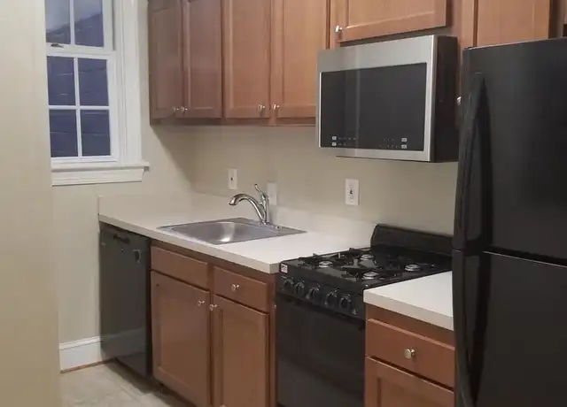 Property at 940 24th St NW, Washington, DC, 20037, 2 beds, 1 bath, [object Object]