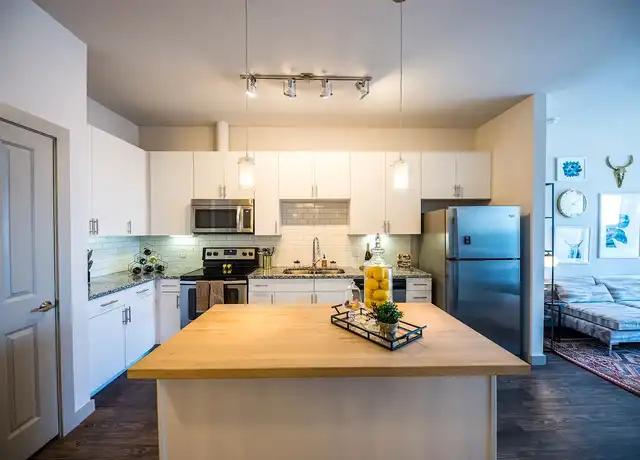 Property at Corazon - 1000 E 5th St, Austin, TX, 78702, 0-1 beds, 1 bath, [object Object]