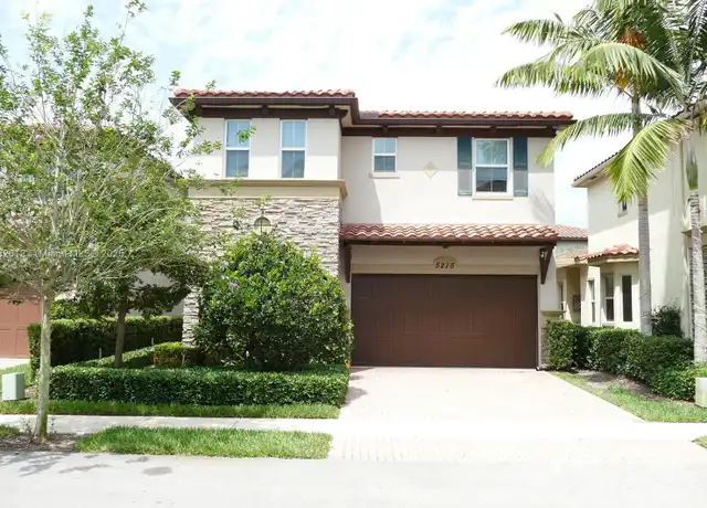 Property at 5215 Golden Eagle Ter Unit 5215, Davie, FL, 33314, 5 beds, 3.5 baths, [object Object]