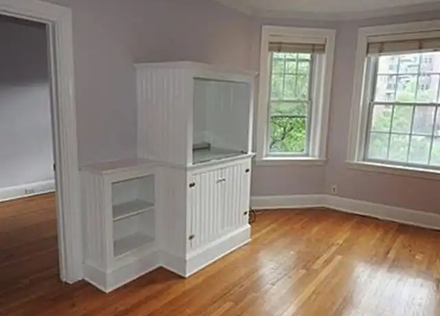 Property at 55 Thatcher St #5, Brookline, MA, 02446, 2 beds, 1 bath, [object Object]