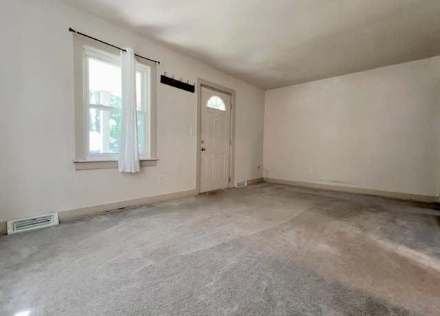 Photo of 18592 Filmore St, Livonia, MI 48152