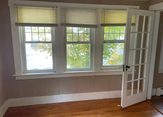 Property at 11 Mulberry St unit Rm 6, Claremont, NH, 03743, 1 bed, 1 bath, [object Object]