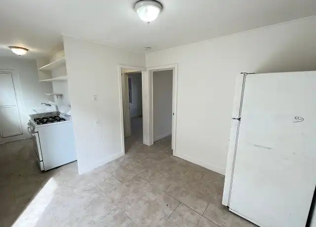 Property at 266 N School St Unit E4, Honolulu, HI, 96817, 2 beds, 1 bath, [object Object]