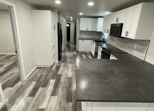 Property at 825 7th Ave N, Fargo, ND, 58102, 2 beds, 2 baths, [object Object]