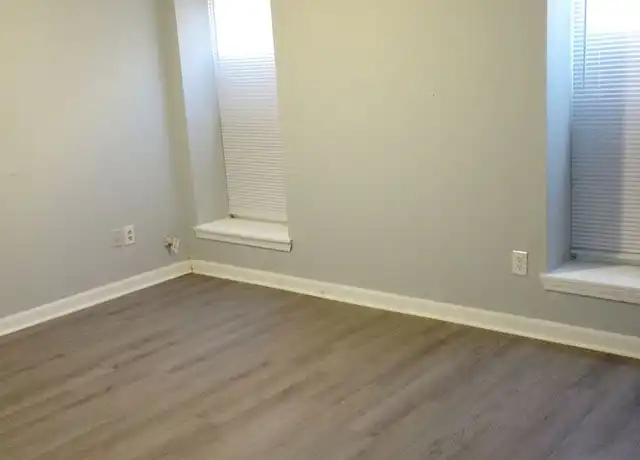 Property at 1518 W Market St Unit 1, Louisville, KY, 40203, 2 beds, 1 bath, [object Object]