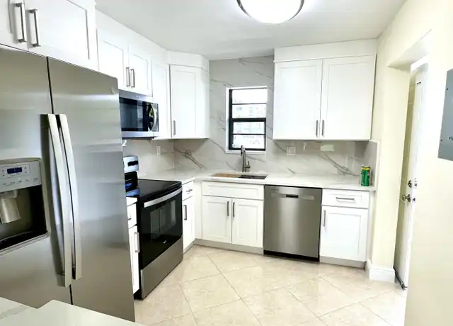 Property at 9440 SW 8th St #109, Boca Raton, FL, 33428, 2 beds, 2 baths, [object Object]