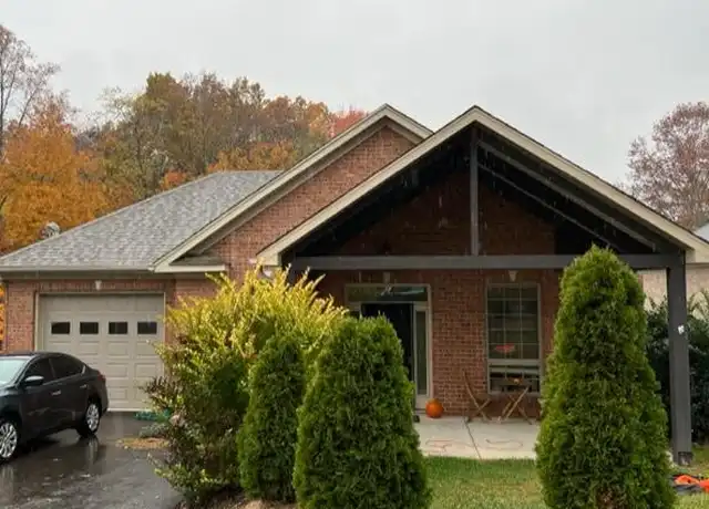 Property at 5055 Merriman Rd, Roanoke, VA, 24018, 3 beds, 2 baths, [object Object]