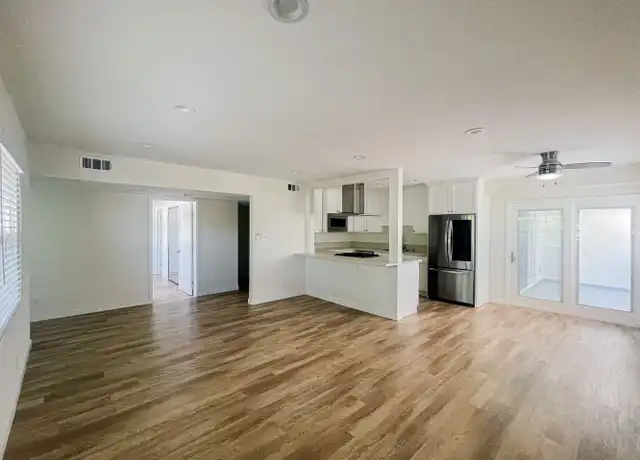 Property at 1250 Manhattan Beach Blvd Unit D, Manhattan Beach, CA, 90266, 3 beds, 2 baths, [object Object]