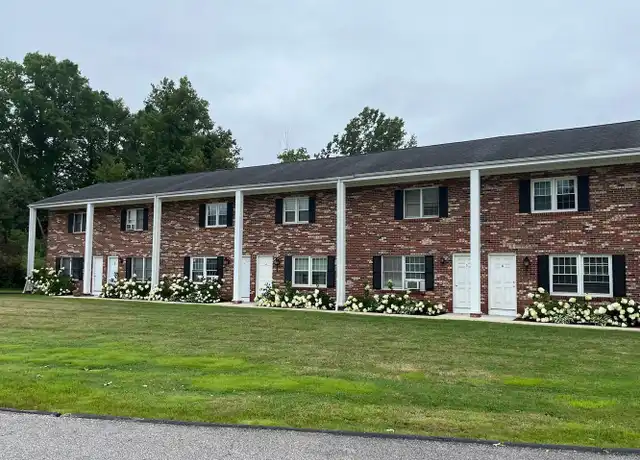 Property at 14746 Auburn Rd Unit 10, Newbury Township, OH, 44065, 2 beds, 1.5 baths, [object Object]