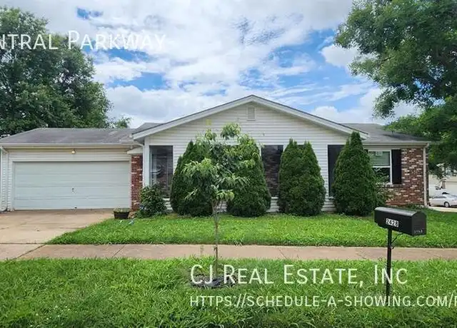 Property at 2428 Central Parkway Dr, Florissant, MO, 63031, 3 beds, 2 baths, [object Object]