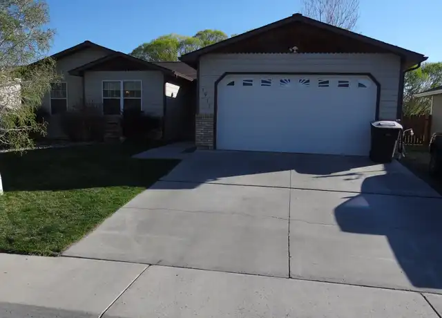 Property at 1911 Ouray Dr, Montrose, CO, 81401, 3 beds, 2 baths, [object Object]