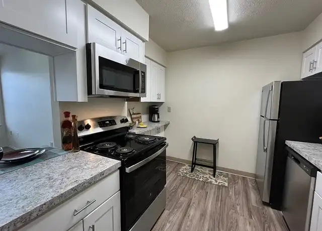 Property at Chestnut Ridge Apartments - 3200 Chestnut Ridge Dr, Pittsburgh, PA, 15205, 1 bed, 1 bath, [object Object]