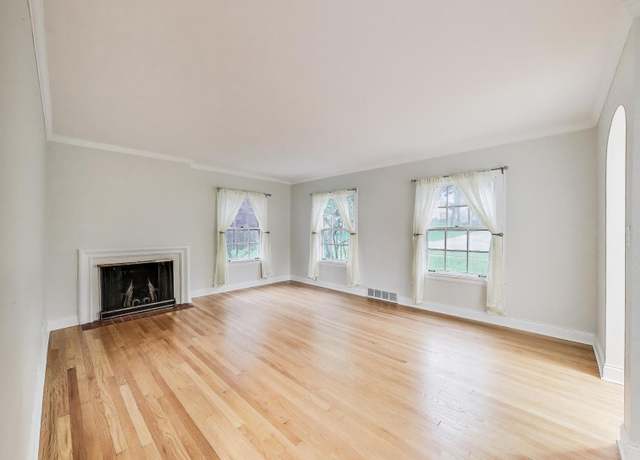 Photo of 537 N Washington St, Hinsdale, IL 60521