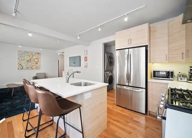 Property at 334 Highland Ave Unit 1, Somerville, MA, 02144, 3 beds, 2 baths, [object Object]