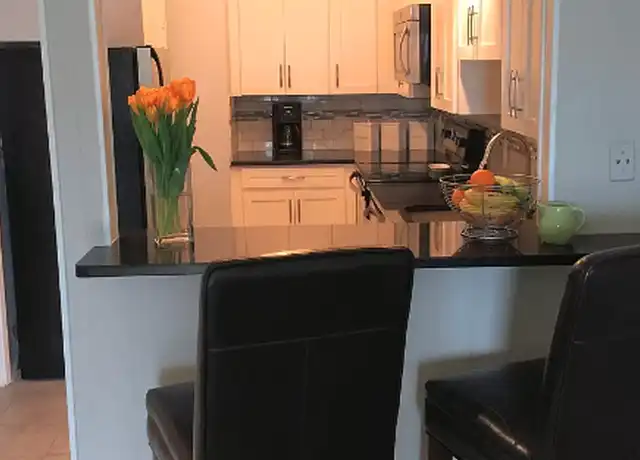 Property at 6024 E University Blvd Unit 3307, Dallas, TX, 75206, 1 bed, 1 bath, [object Object]