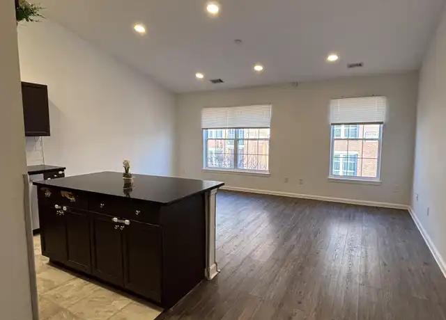 Property at 3 Soho Dr N #108, Jersey City, NJ, 07305, 2 beds, 1 bath, [object Object]