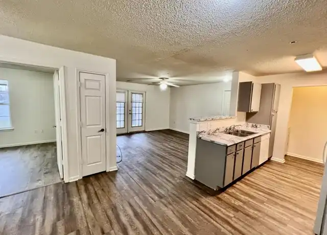 Property at 3440 Newman Rd Unit 204, Joplin, MO, 64801, 2 beds, 2 baths, [object Object]