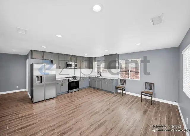 Property at 9320 Ives St Unit 9320 1/2, Bellflower, CA, 90706, 4 beds, 2 baths, [object Object]