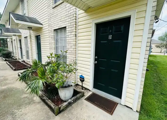 Property at 1704 Brightside Dr, Baton Rouge, LA, 70820, 2 beds, 1.5 baths, [object Object]
