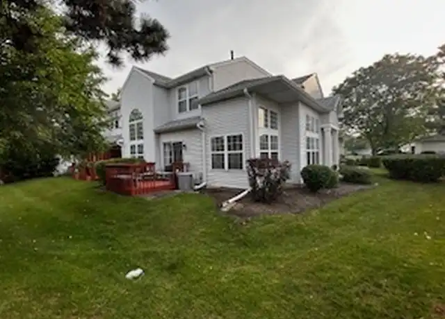 Property at 112 S Barton Trl #112, Batavia, IL, 60510, 3 beds, 2.5 baths, [object Object]