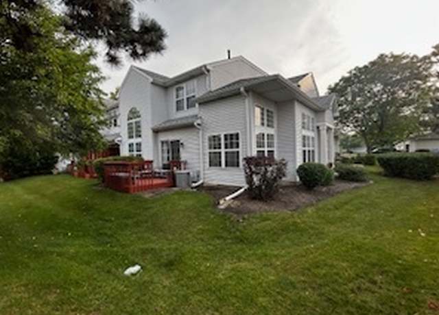 Photo of 112 S Barton Trl #112, Batavia, IL 60510
