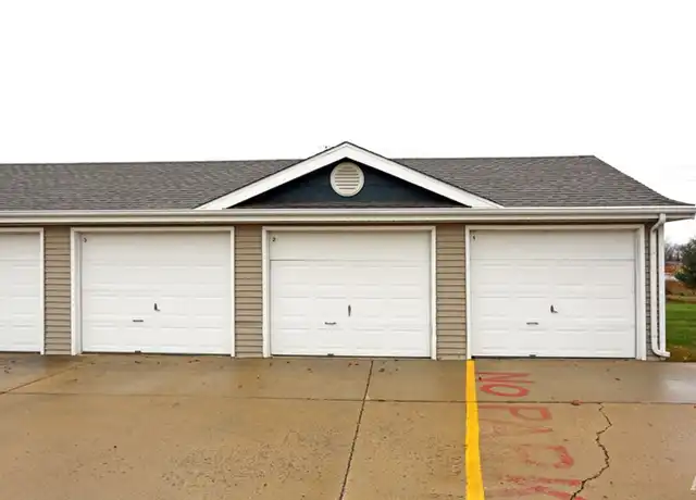 Property at 1610 W 7th St S Unit 03, Newton, IA, 50208, 2 beds, 2 baths, [object Object]