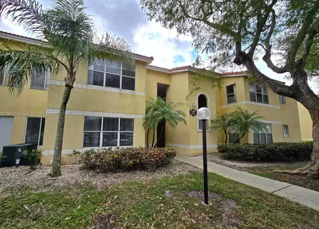 Property at 13060 Vista Isles Dr #212, Plantation, FL, 33325, 2 beds, 1 bath, [object Object]