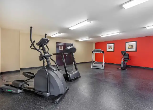 Photo of 6800 Metropolitan Center Dr, Springfield, VA 22150