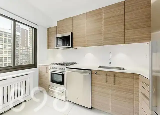 Property at 135 W 96th St Unit 11DD, New York, NY, 10025, 0 beds, 1 bath, [object Object]