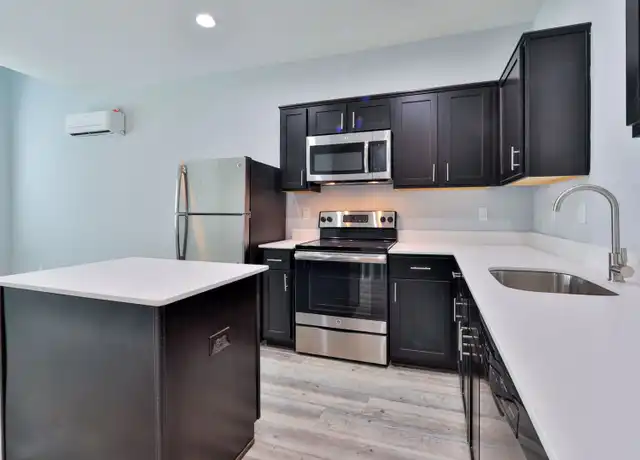 Property at 715 W 13th St Unit C, Houston, TX, 77008, 1 bed, 1 bath, [object Object]
