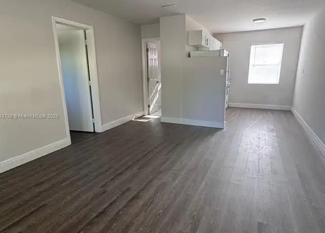 Property at 2222 Van Buren St Unit 10, Hollywood, FL, 33020, 1 bed, 1 bath, [object Object]