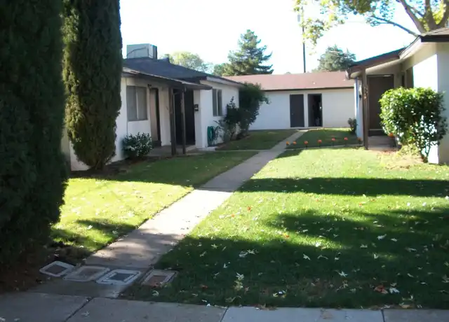 Property at 2190 Athens Ave Unit 2210, Redding, CA, 96001, 2 beds, 1 bath, [object Object]