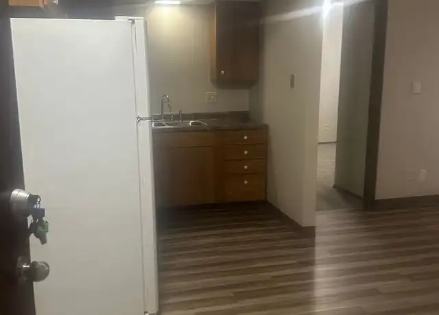 Property at 1200 Meadowview Dr, Marion, IA, 52302, 1-2 bed, 1 bath, [object Object]