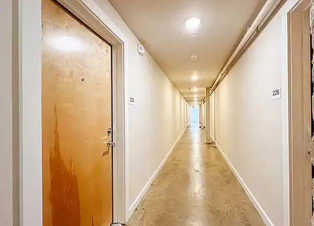 Property at Staunton Steam - 110 W Hampton St, Staunton, VA, 24401, 1 bed, 1 bath, [object Object]