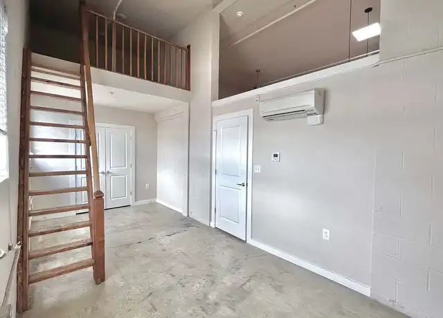 Property at Staunton Steam - 110 W Hampton St, Staunton, VA, 24401, 1 bed, 1 bath, [object Object]