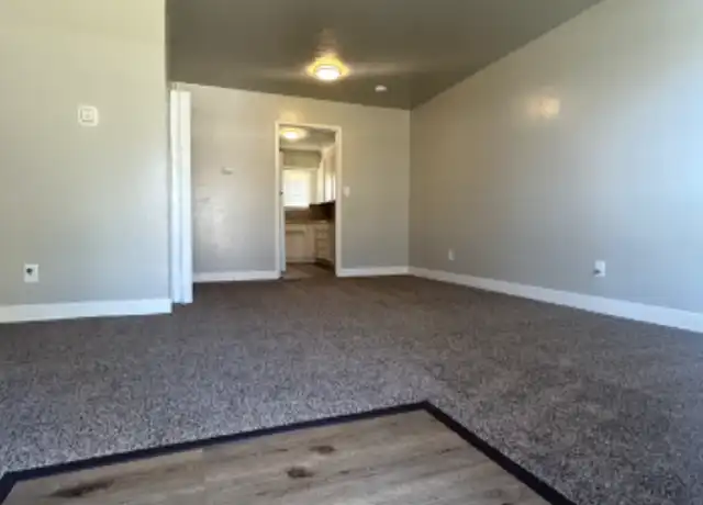 Property at 3323 E Clinton Ave, Fresno, CA, 93703, 2 beds, 1 bath, [object Object]