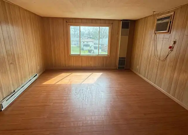 Property at 469 N Birch St Unit 2, Manteno, IL, 60950, 1 bed, 1 bath, [object Object]