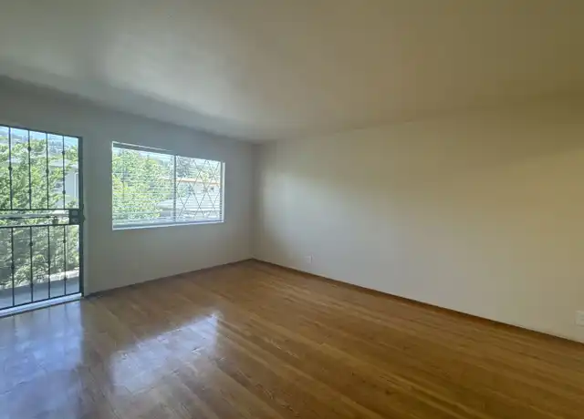 Property at 3743 39th Ave Unit 7, Oakland, CA, 94619, 1 bed, 1 bath, [object Object]