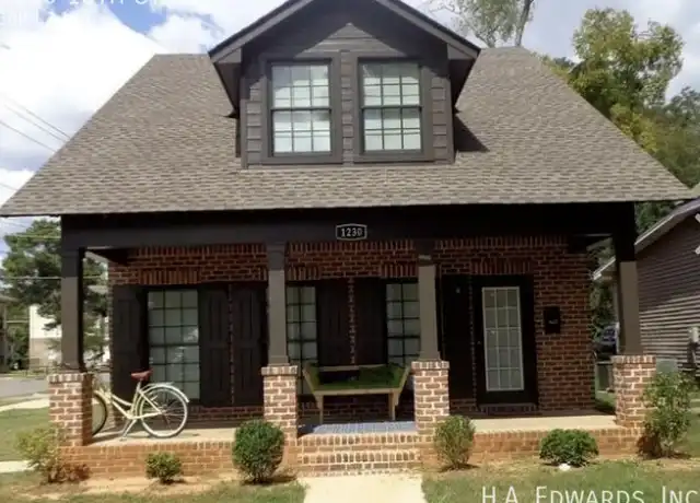 Property at 1230 13th St, Tuscaloosa, AL, 35401, 3 beds, 3.5 baths, [object Object]