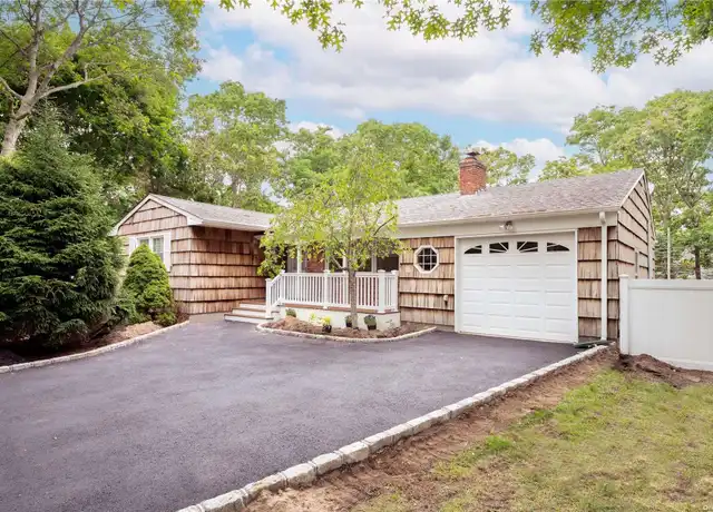 Property at 8 Wakeman Ct, Hampton Bays, NY, 11946, 4 beds, 3 baths, [object Object]