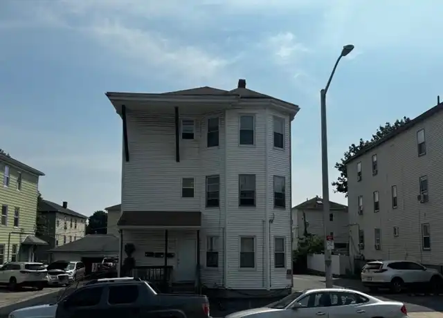 Property at 49 Mendon St Unit B, Worcester, MA, 01604, 3 beds, 1 bath, [object Object]