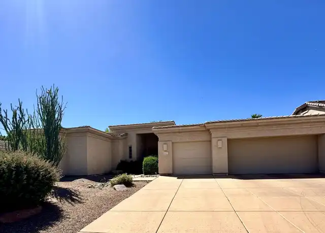 Property at 2627 E Acoma Dr, Phoenix, AZ, 85032, 4 beds, 2.5 baths, [object Object]