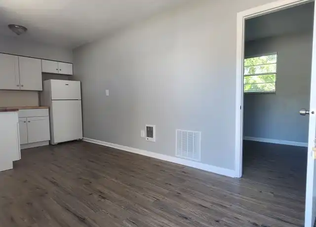 Property at 315 Country Club Oval Unit 315-6, Daytona Beach, FL, 32114, 1 bed, 1 bath, [object Object]