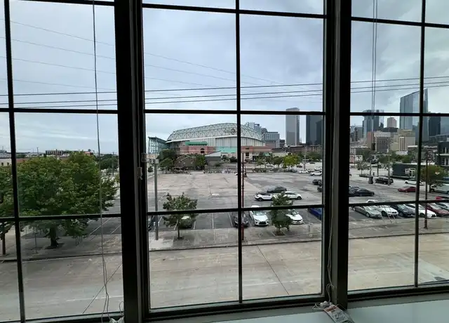Property at 21 Chenevert St Unit 11-404, Houston, TX, 77002, 1 bed, 1 bath, [object Object]