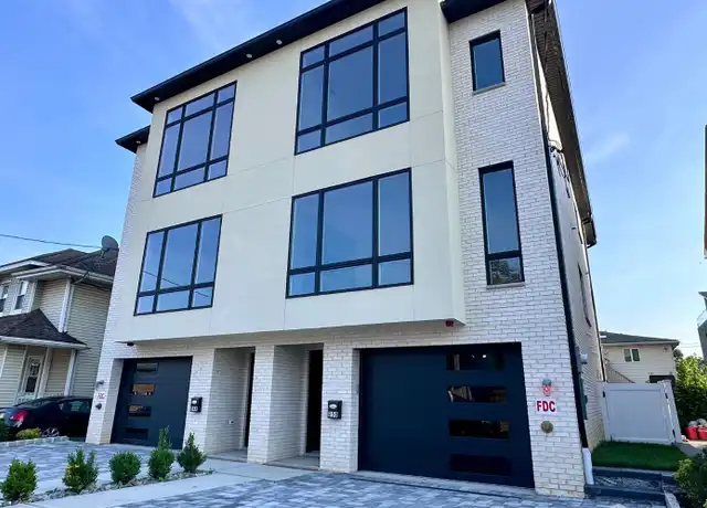Property at 250 Marion Ave, Cliffside Park, NJ, 07010, 3 beds, 3.5 baths, [object Object]