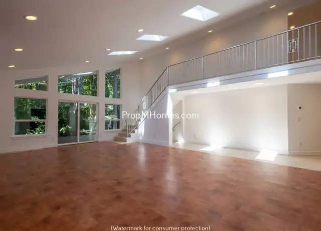 Property at 14995 SW 141st Ave, Portland, OR, 97224, 3 beds, 4 baths, [object Object]