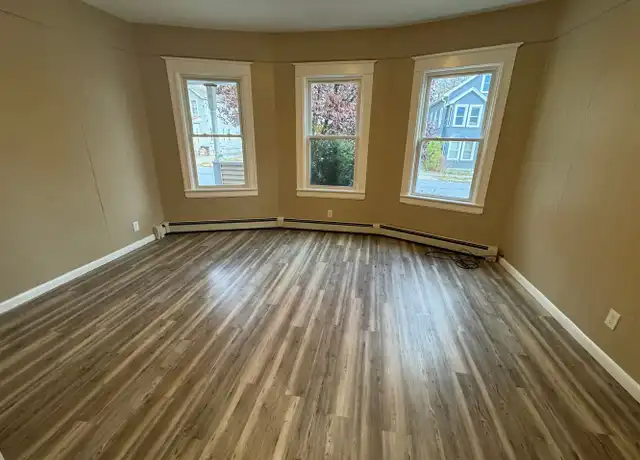Property at 193 Winnikee Ave Apt 1, Poughkeepsie, NY, 12601, 3 beds, 1 bath, [object Object]